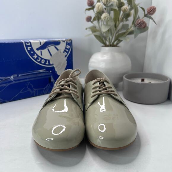 Birkenstock Saunders Patent Leather Clog Cloud Patent Women 9/Men 7 NWB Narrow - Picture 2 of 10